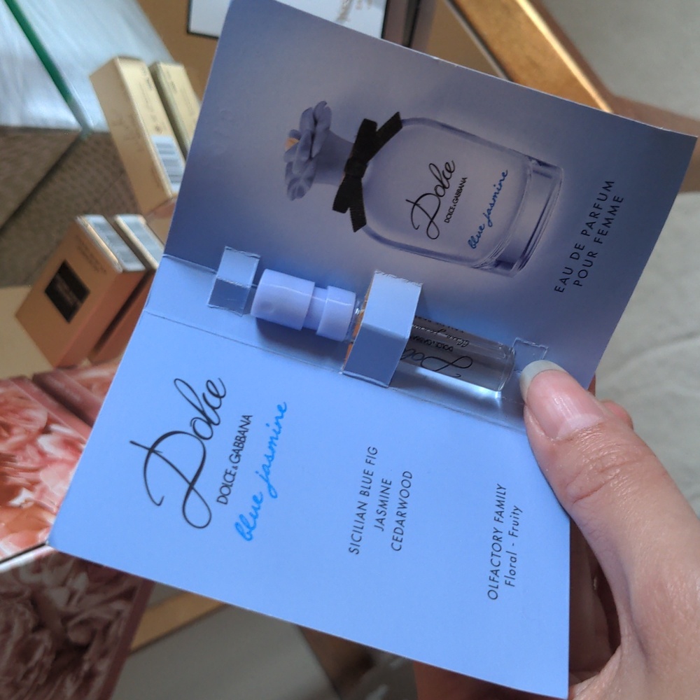 New! 5-Piece Perfume Sample Bundle - Picture 3 of 8